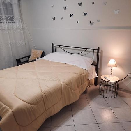 Apartamento Lousi House Atenas Exterior foto