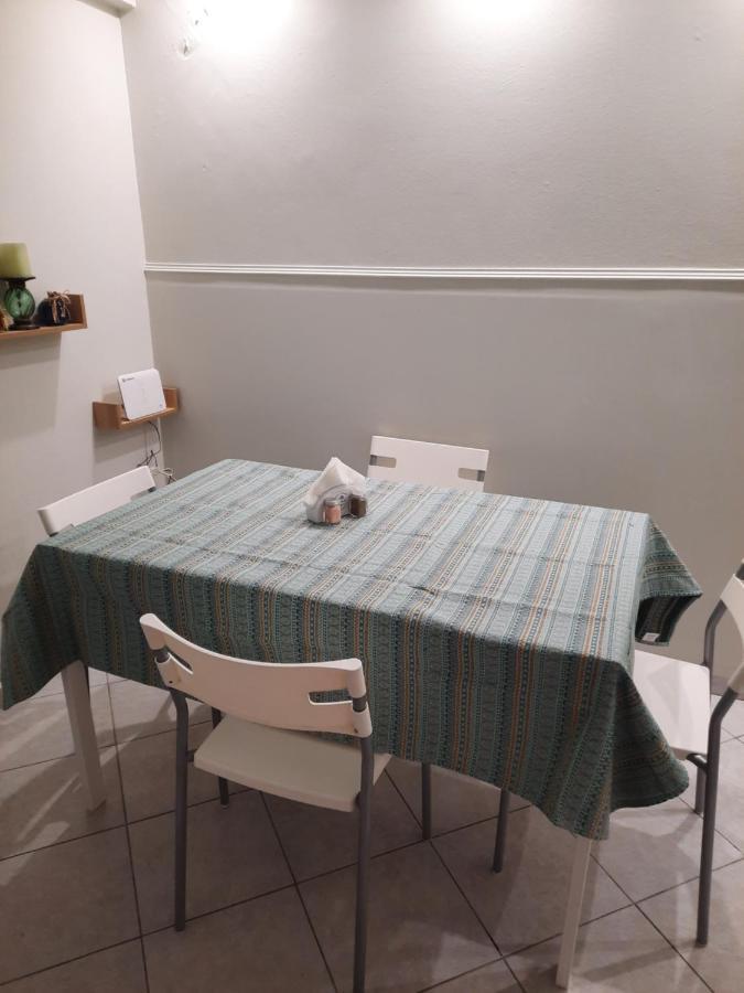 Apartamento Lousi House Atenas Exterior foto
