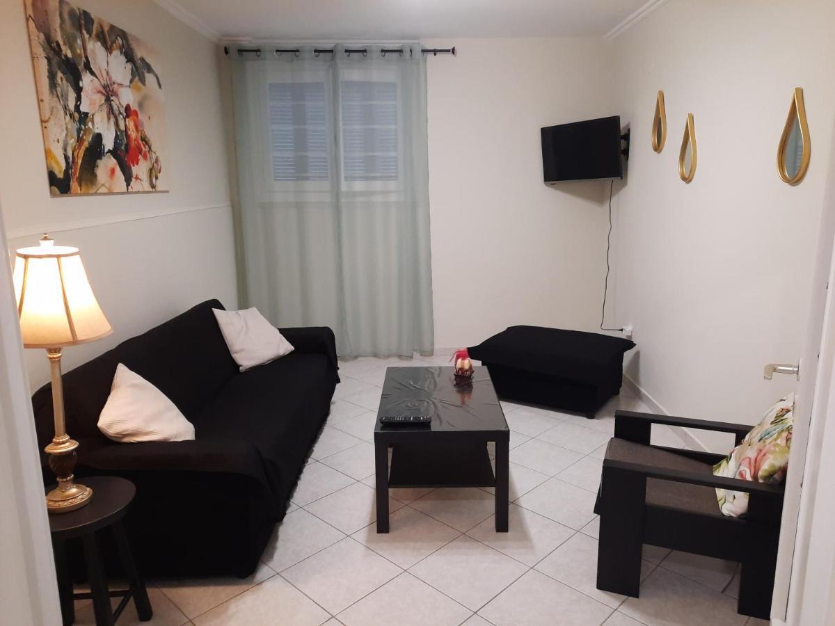 Apartamento Lousi House Atenas Exterior foto